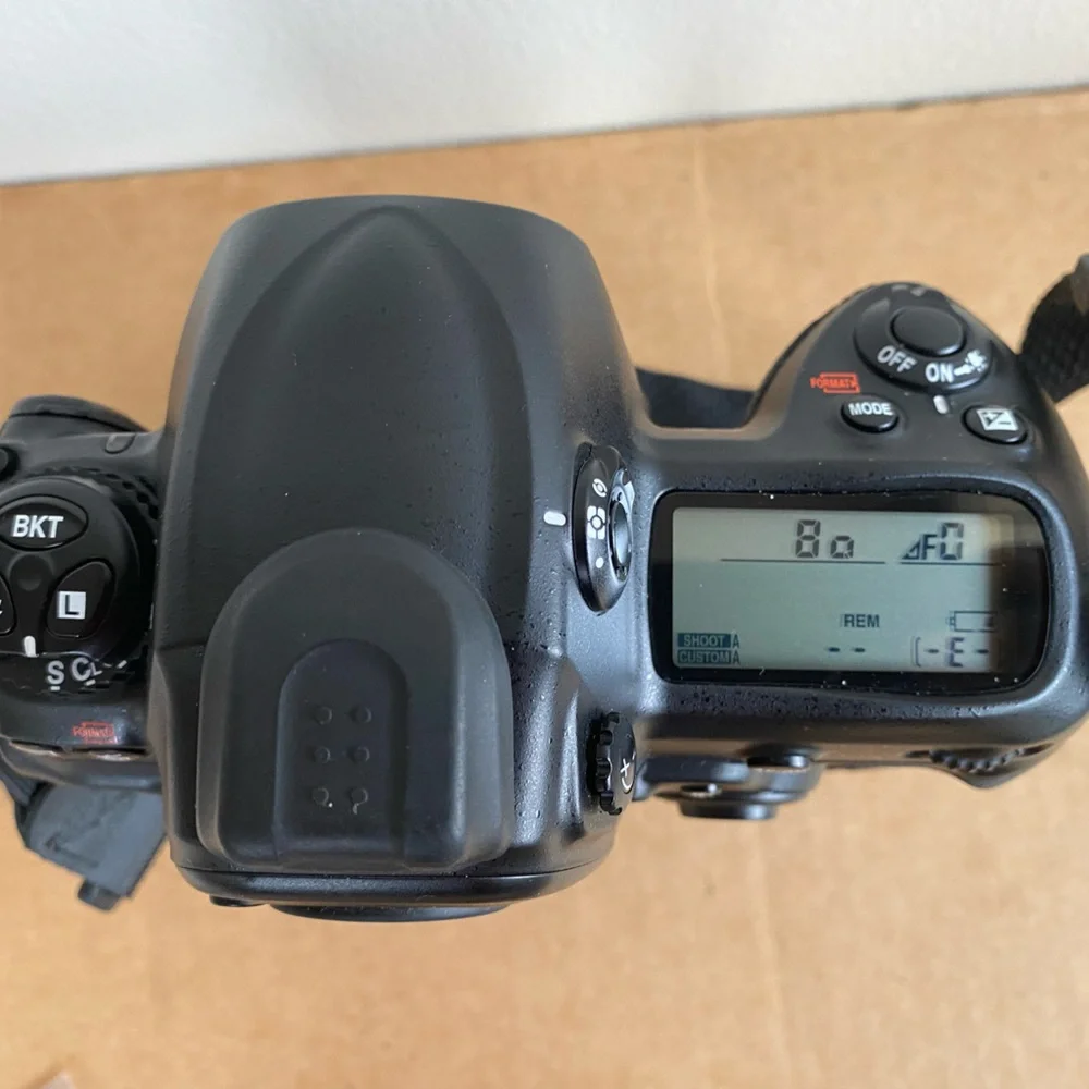 Nikon D3s Digital SLR Camera ( Body)